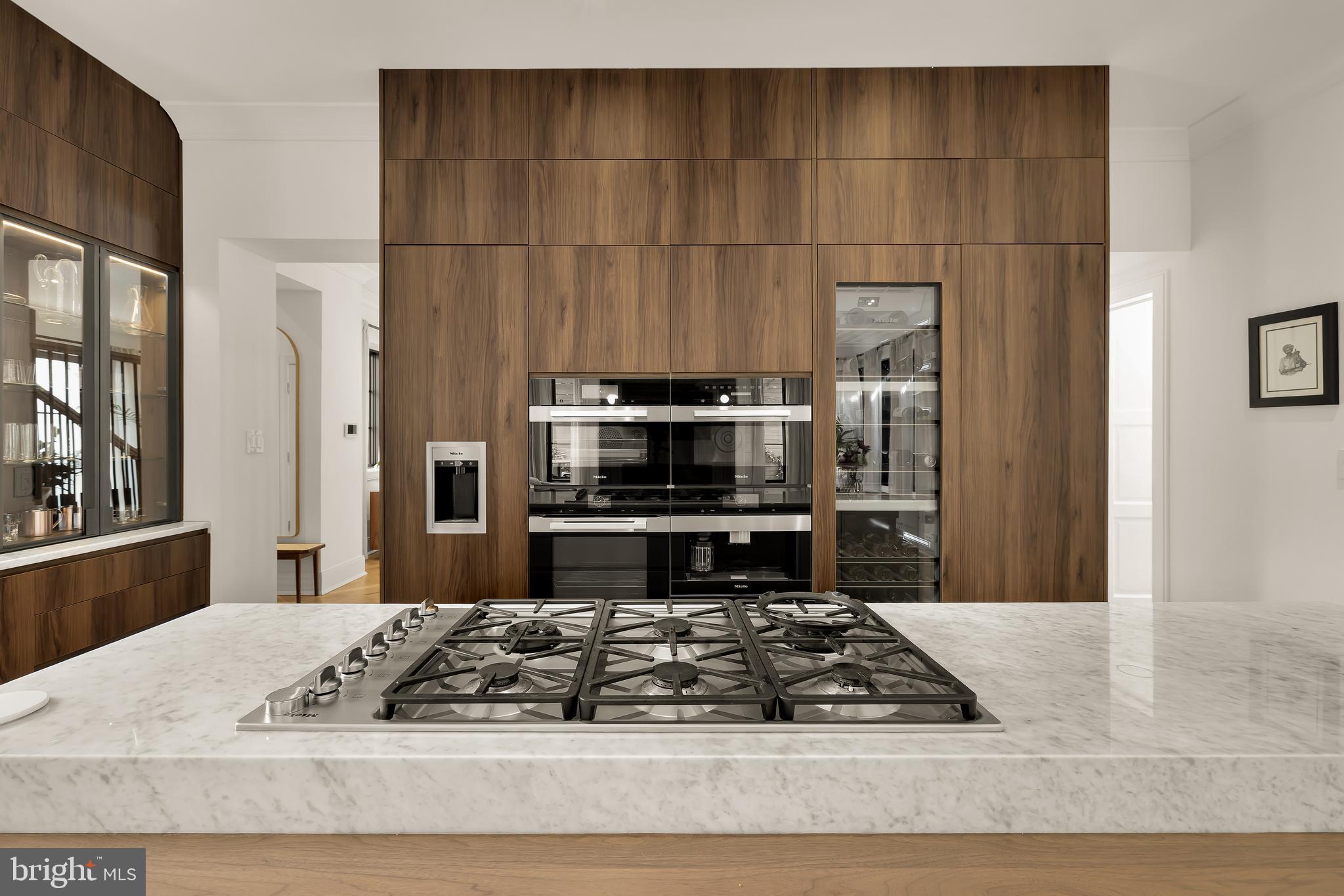 3302 CLEVELAND AVENUE NW