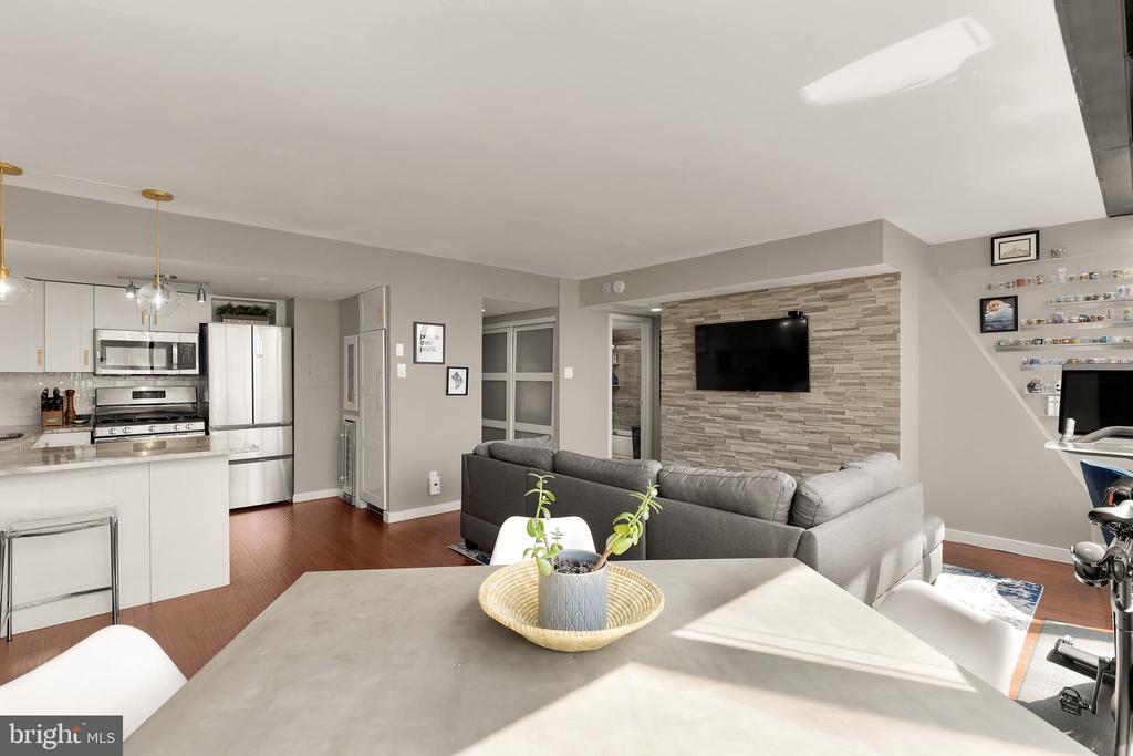 1245 13TH STREET NW 1012