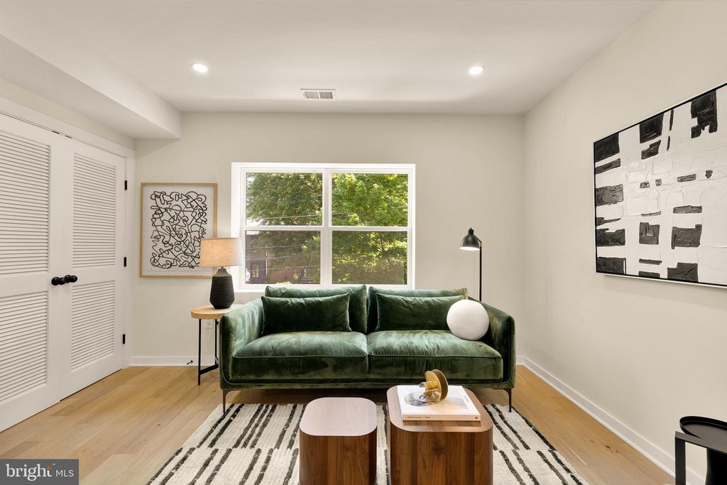 2606 41ST STREET NW 6