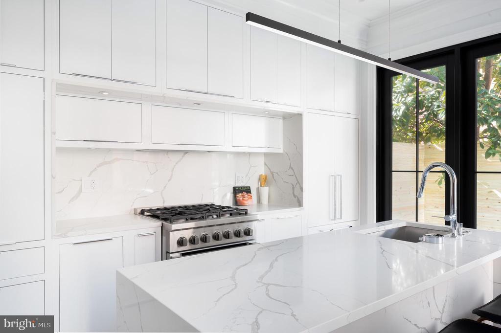 1300 Q STREET NW Unit: 1