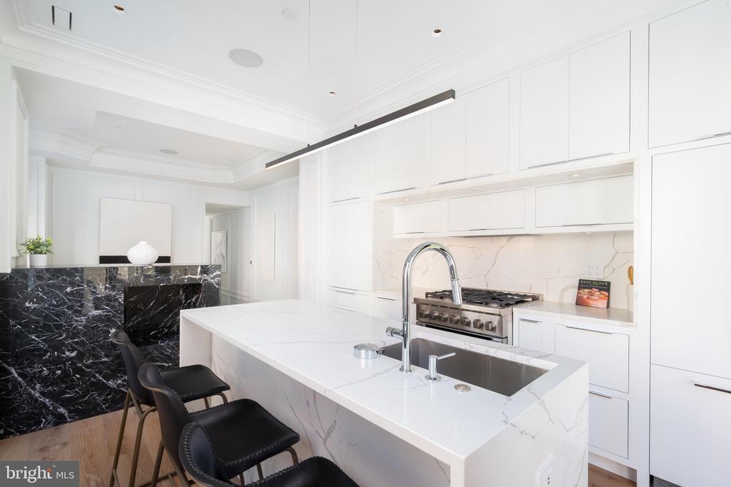 1300 Q STREET NW Unit: 1