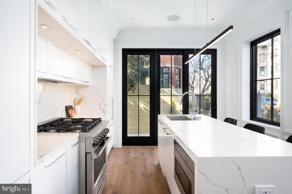 1300 Q STREET NW Unit: 1
