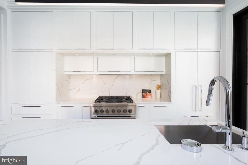 1300 Q STREET NW Unit: 1