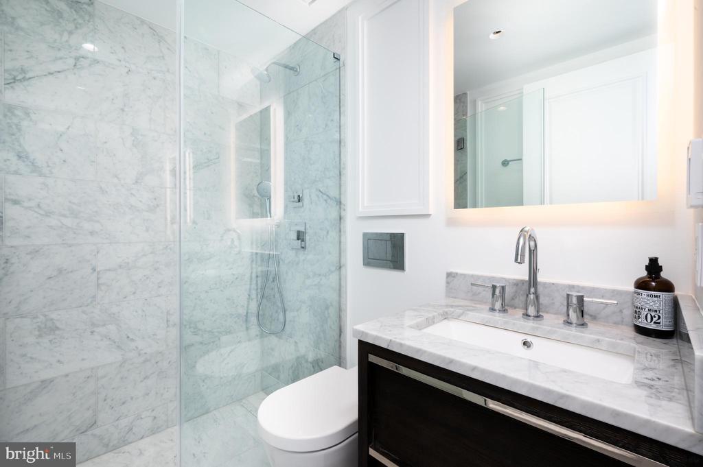 1300 Q STREET NW Unit: 1