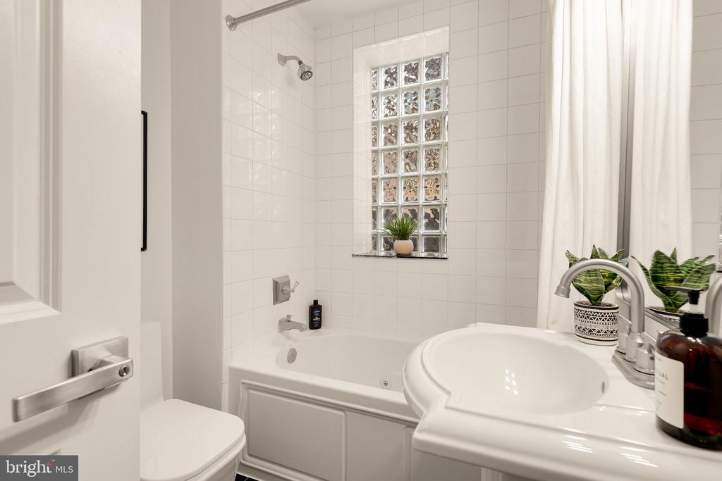 1826 13TH STREET NW Unit: 2