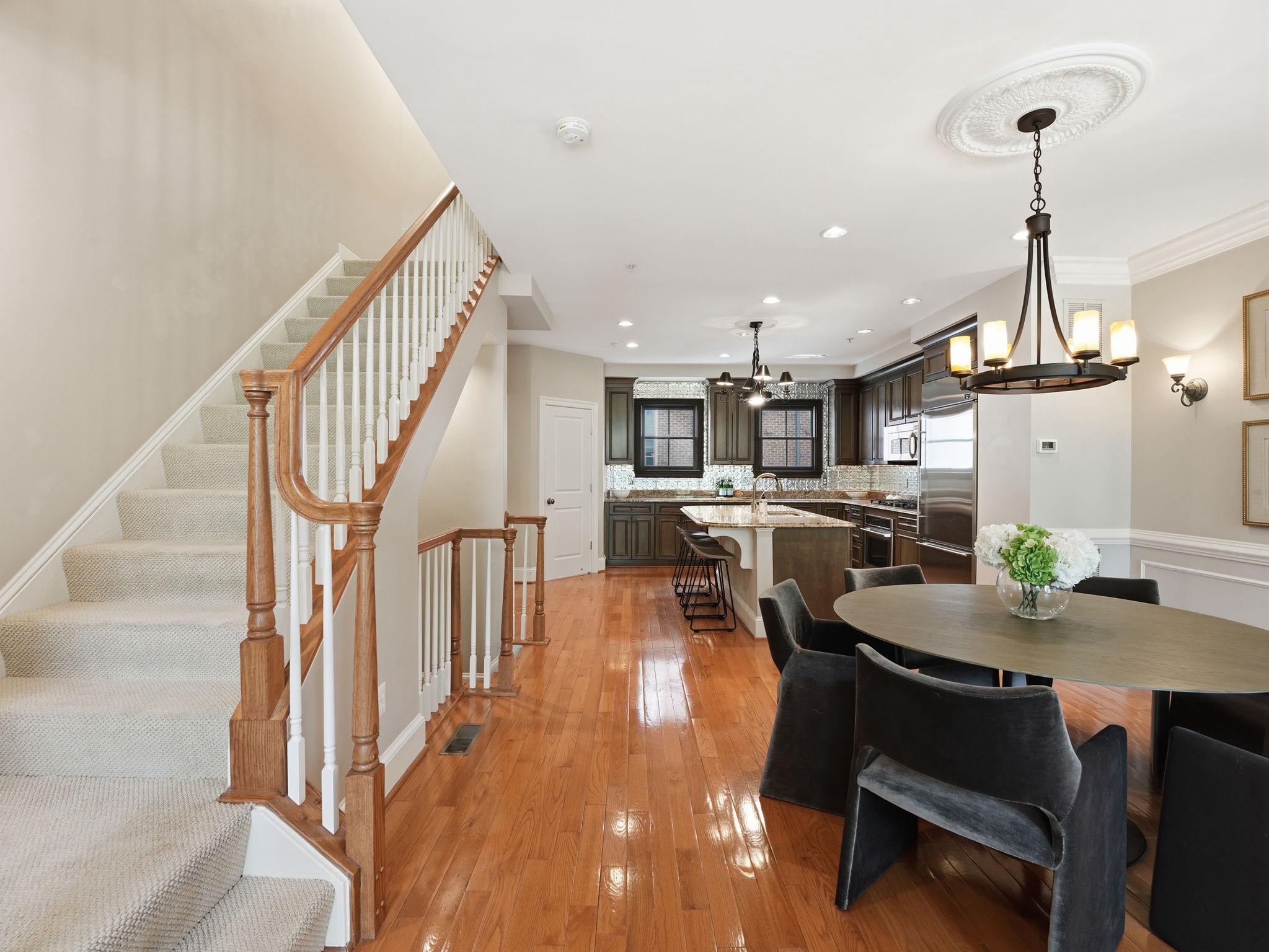 402 ORONOCO STREET