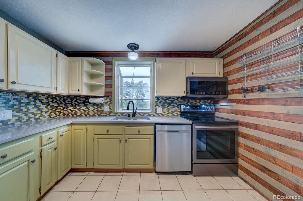 2214 N 7th