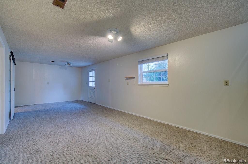 4095 London Lane