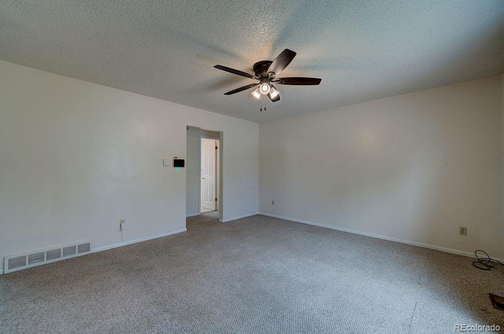 4095 London Lane