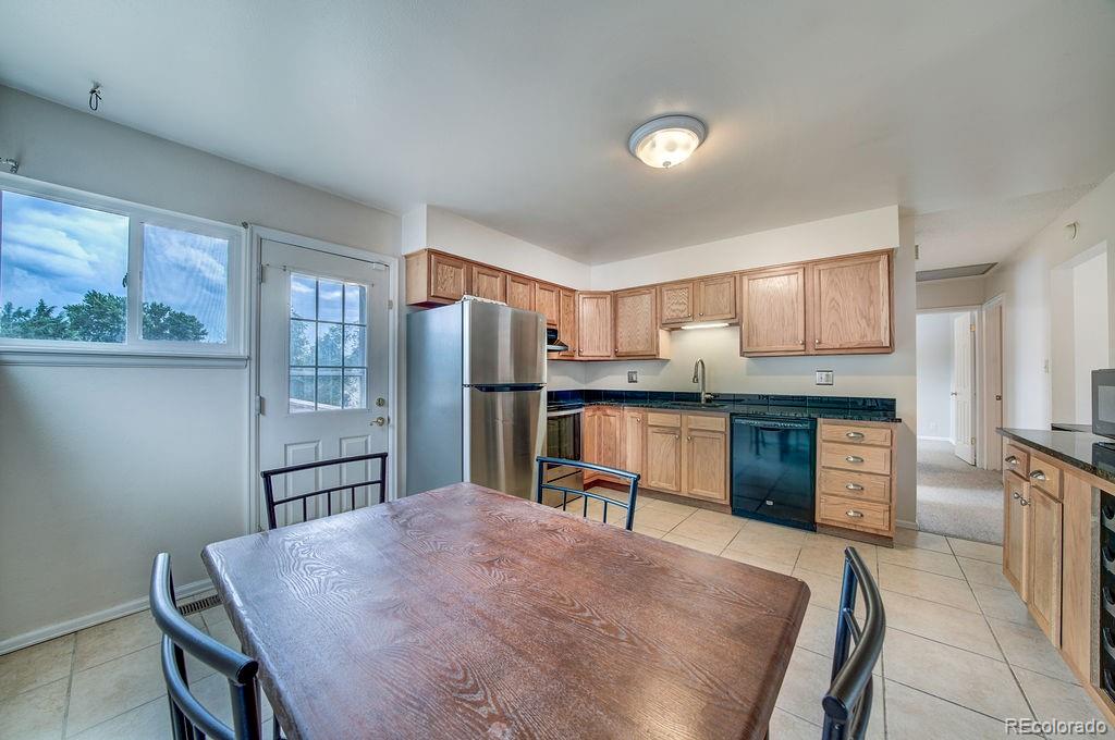 4095 London Lane