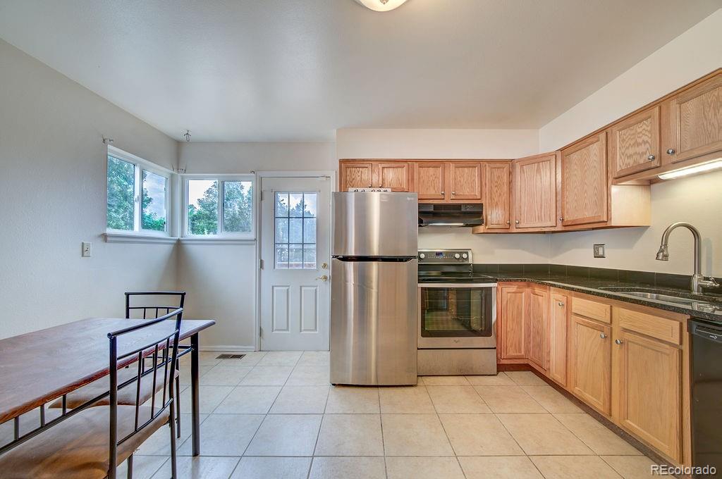 4095 London Lane