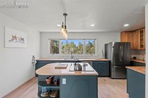 810 Winding hills Road