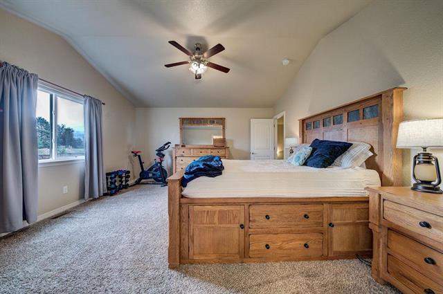 8013 pinfeather Drive