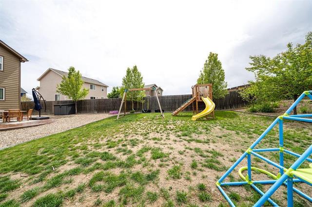 8013 pinfeather Drive
