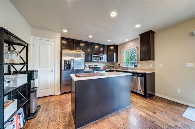 8013 pinfeather Drive