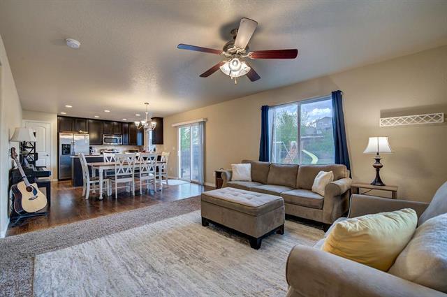 8013 pinfeather Drive
