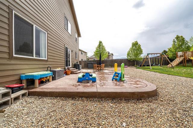 8013 pinfeather Drive