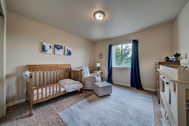 8013 pinfeather Drive