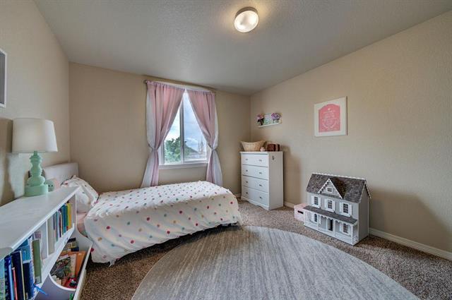 8013 pinfeather Drive