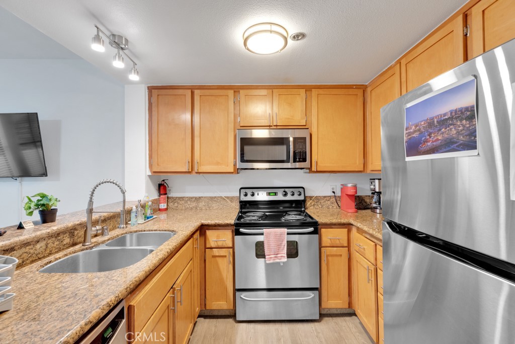 720 W 4th Street 202