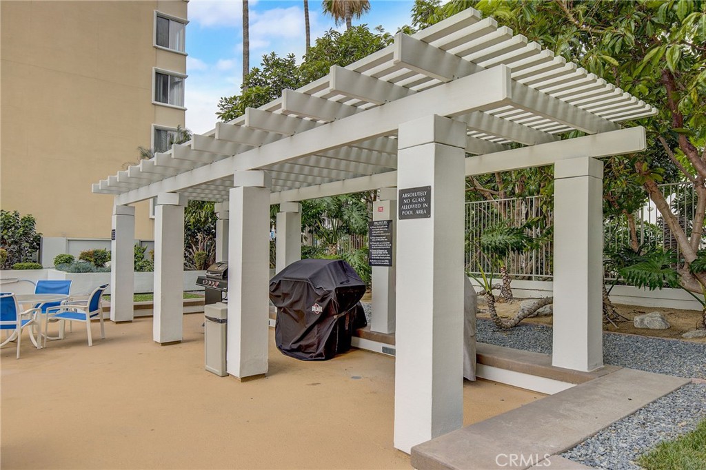 700 E Ocean Boulevard 902