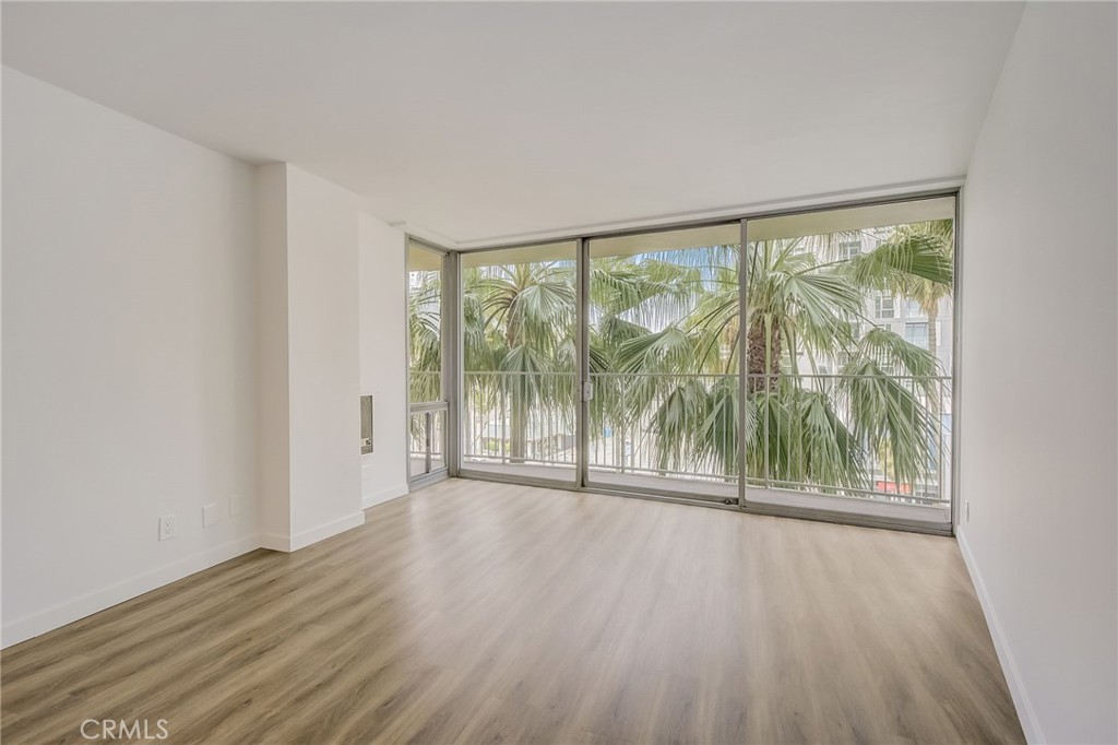700 E Ocean Boulevard 902
