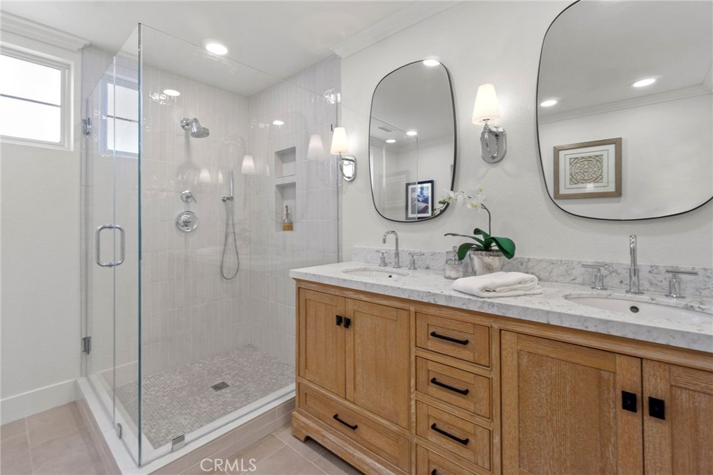 337 N Hanford Avenue