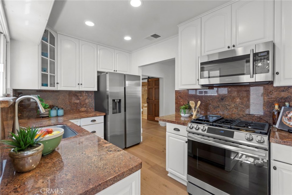 337 N Hanford Avenue