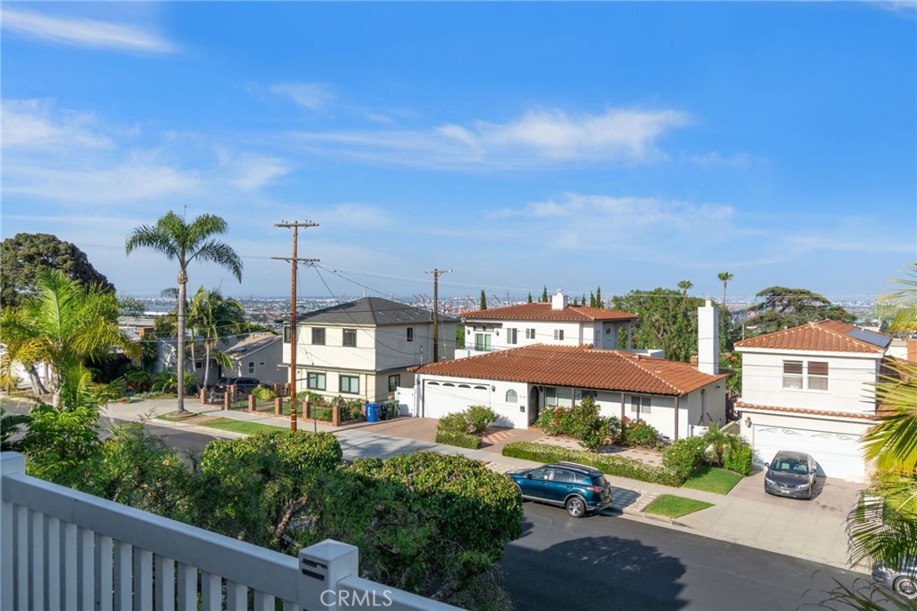 337 N Hanford Avenue