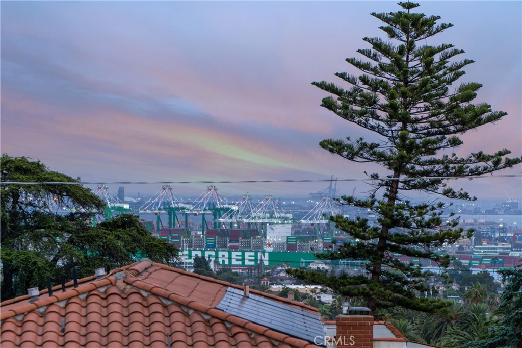 337 N Hanford Avenue