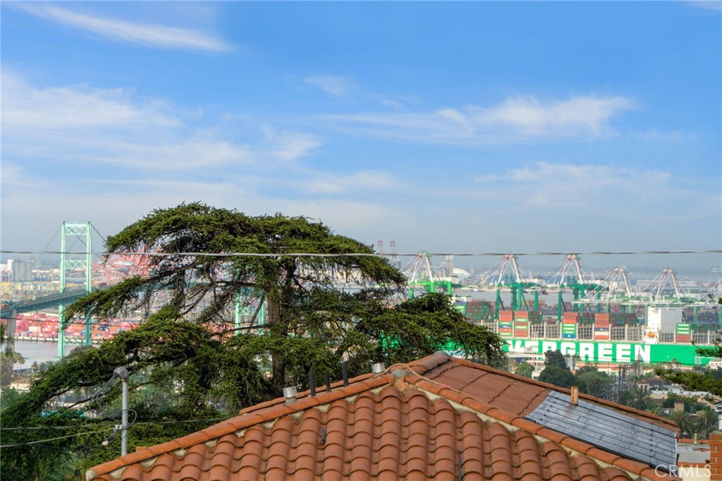 337 N Hanford Avenue