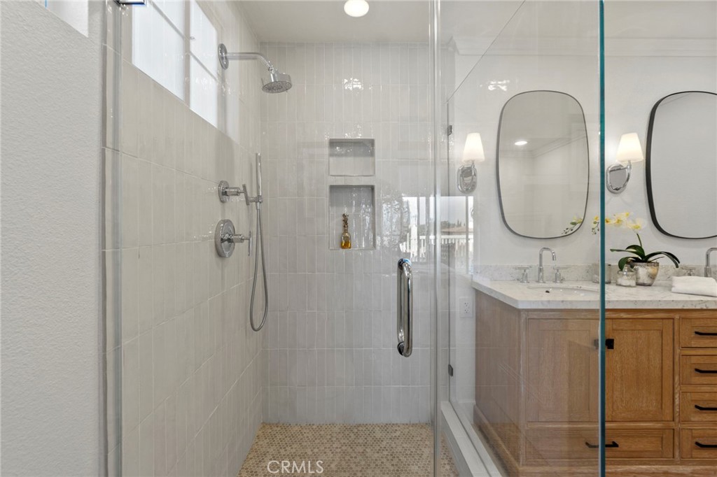 337 N Hanford Avenue