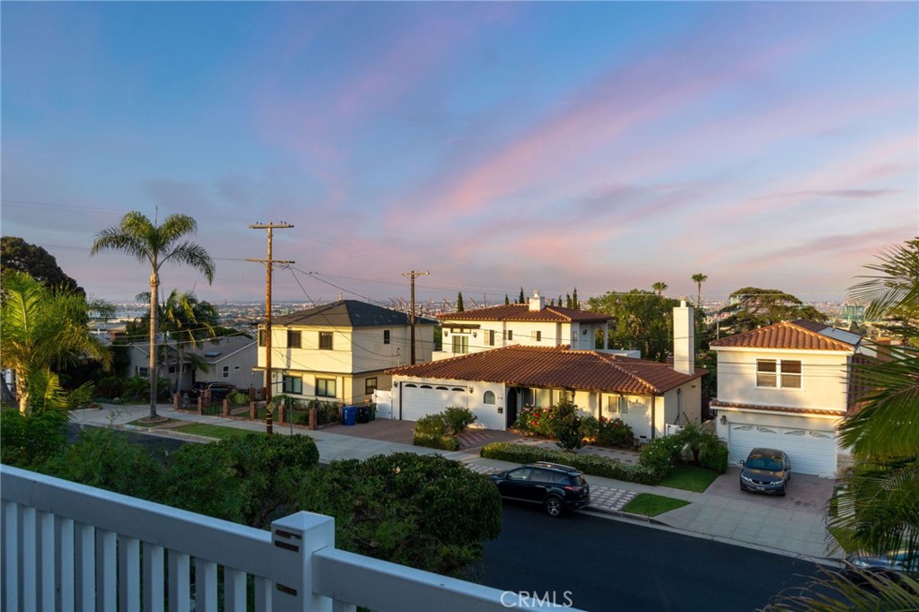 337 N Hanford Avenue