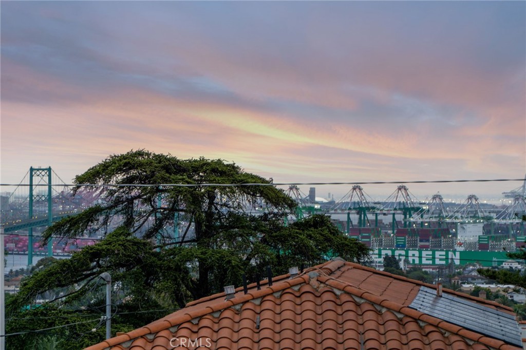 337 N Hanford Avenue