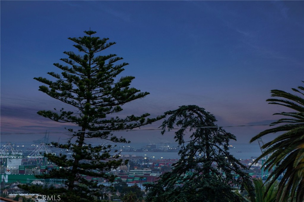 337 N Hanford Avenue