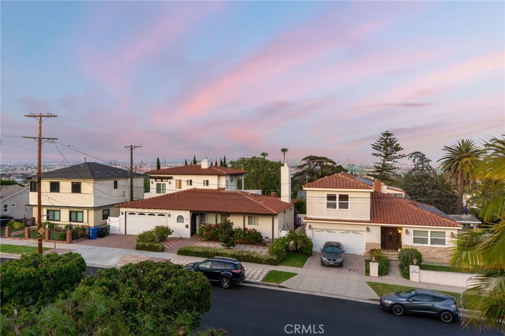 337 N Hanford Avenue