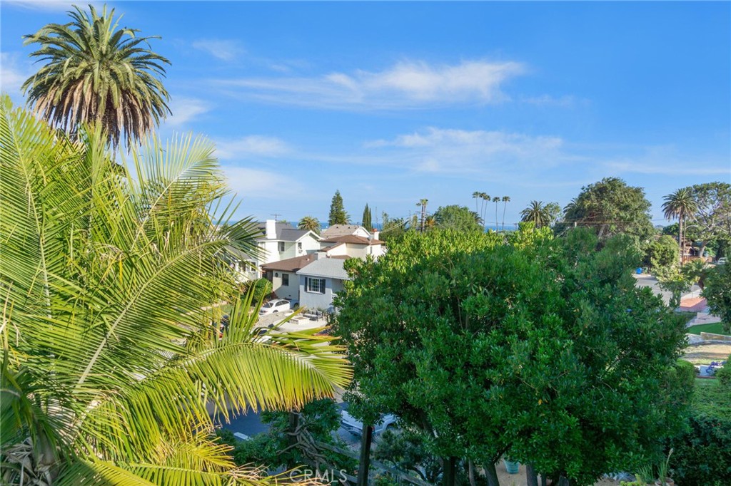 337 N Hanford Avenue