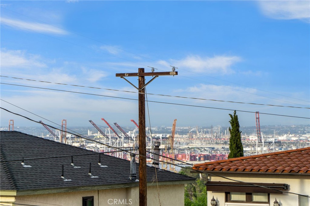 337 N Hanford Avenue