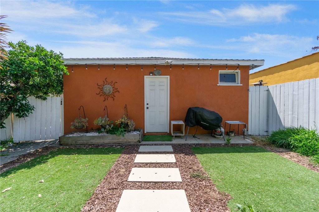 337 N Hanford Avenue