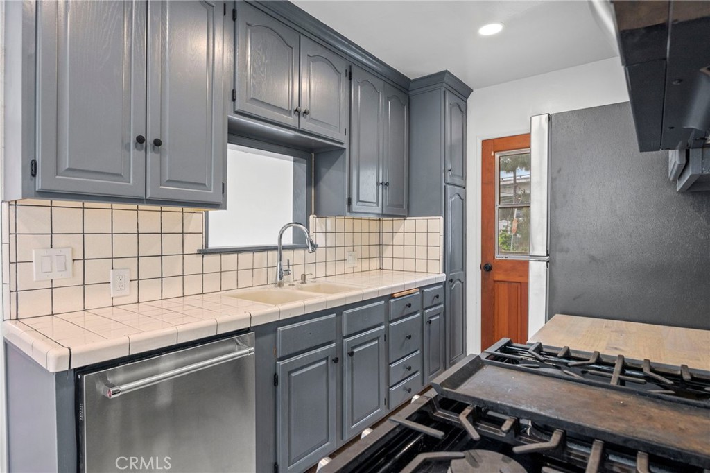 5183 Inglewood Boulevard