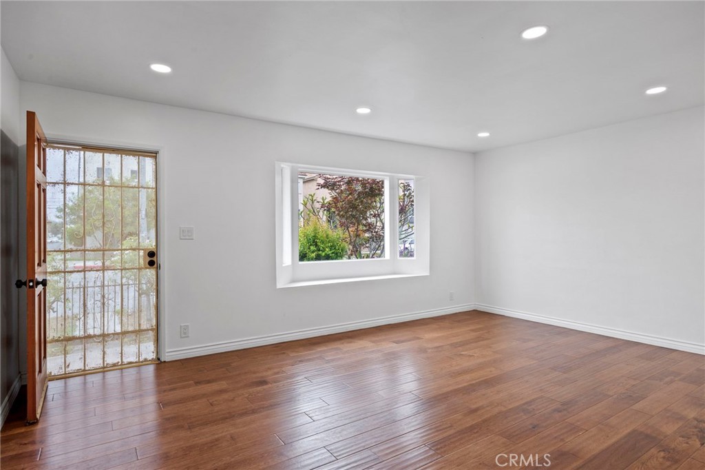 5183 Inglewood Boulevard