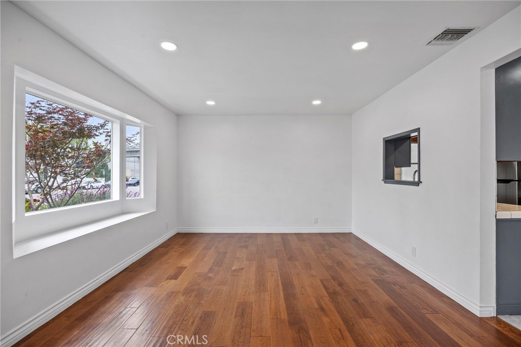 5183 Inglewood Boulevard