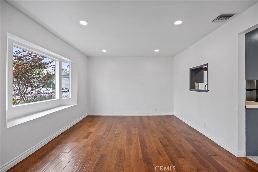 5183 Inglewood Boulevard