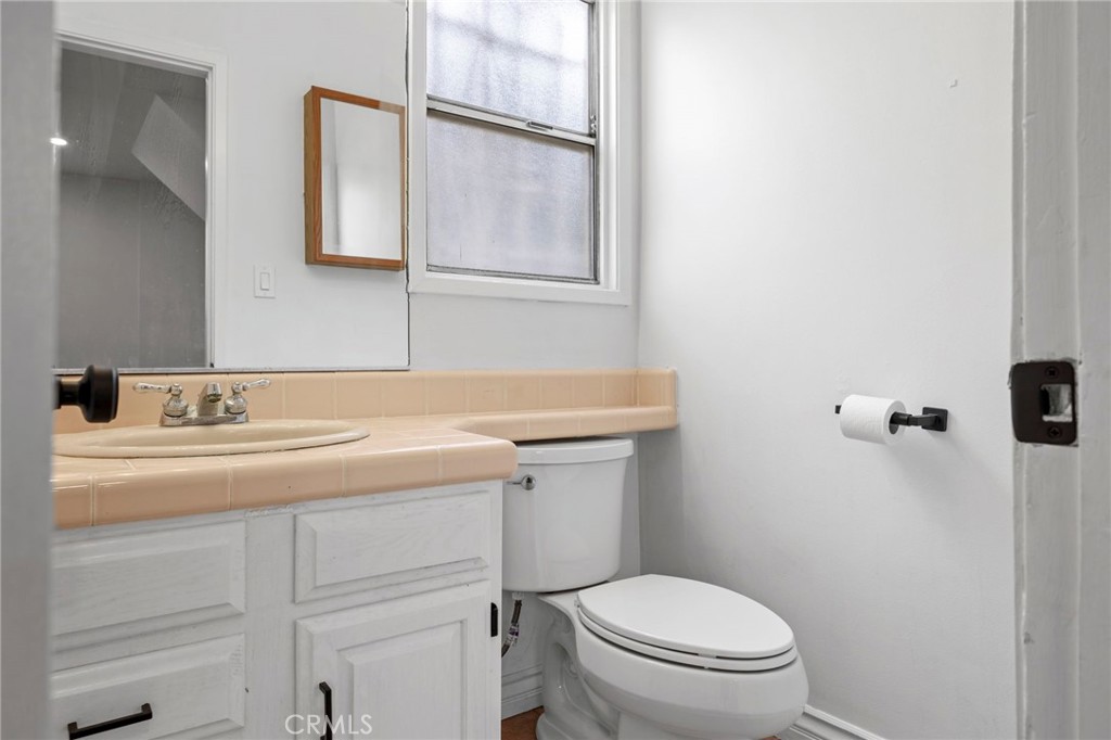 5183 Inglewood Boulevard