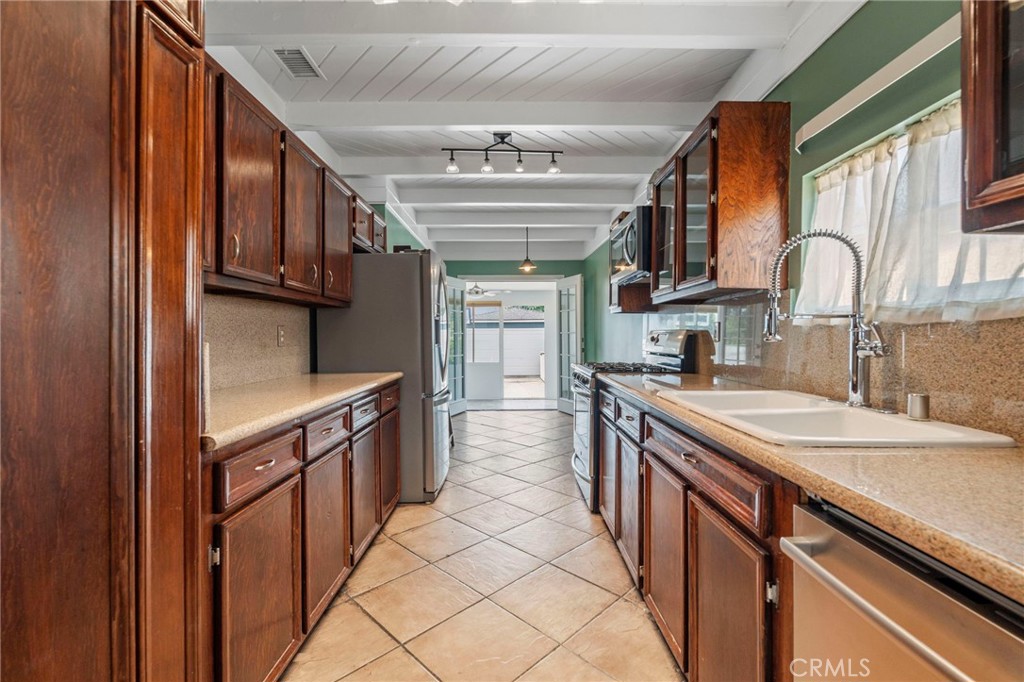 5032 W 135th Street