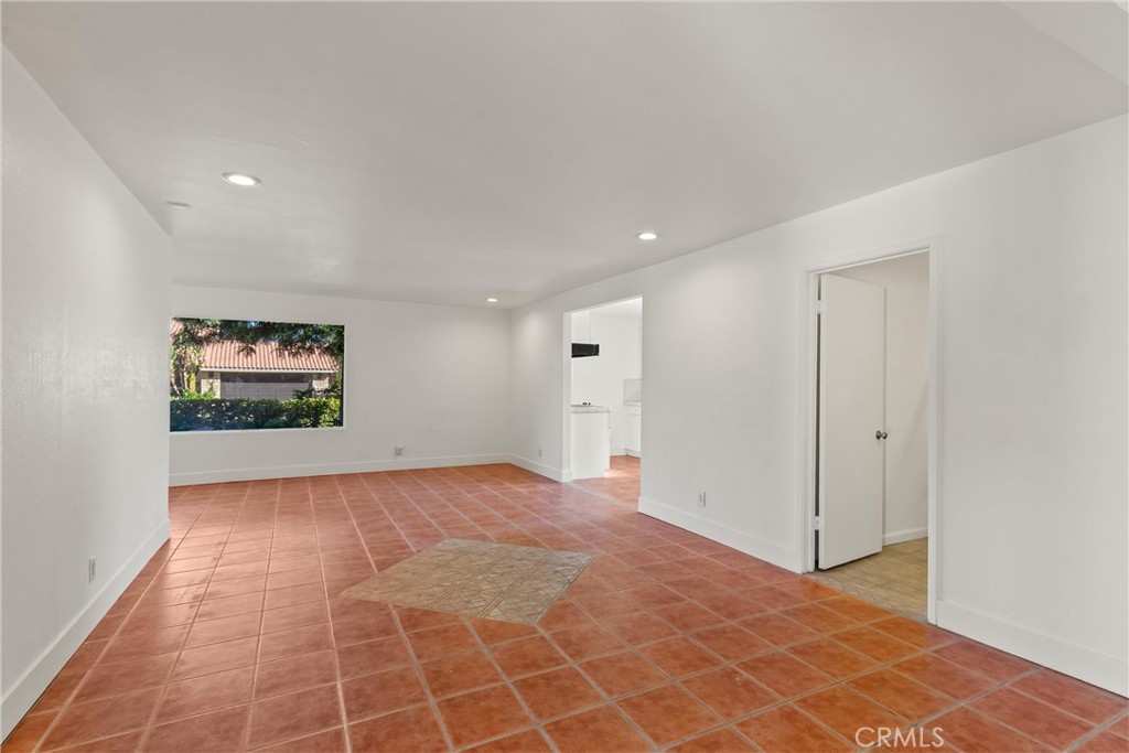 1 Clancy Lane