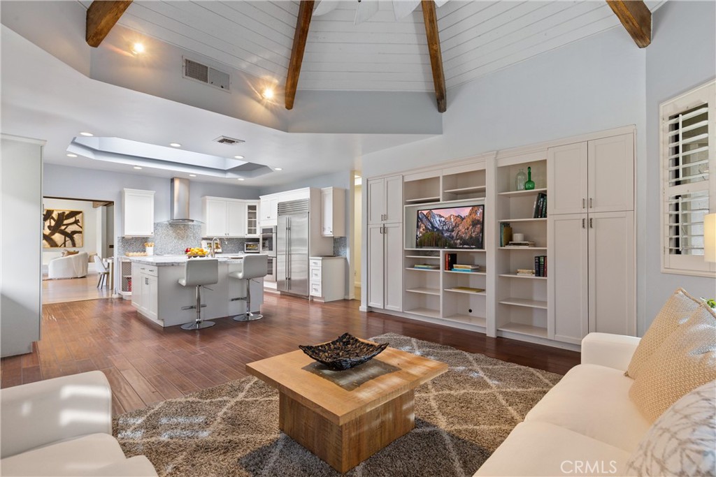 1 Clancy Lane