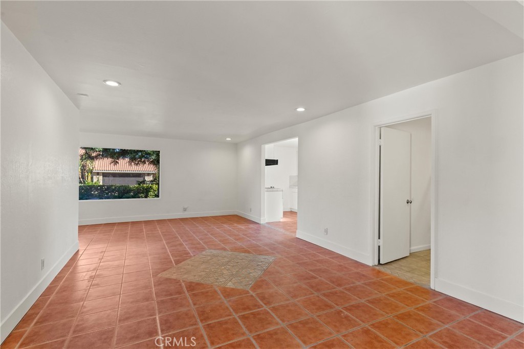 1 Clancy Lane