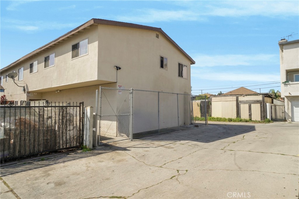 576 W 13th Street