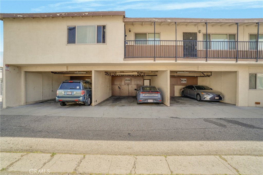 576 W 13th Street